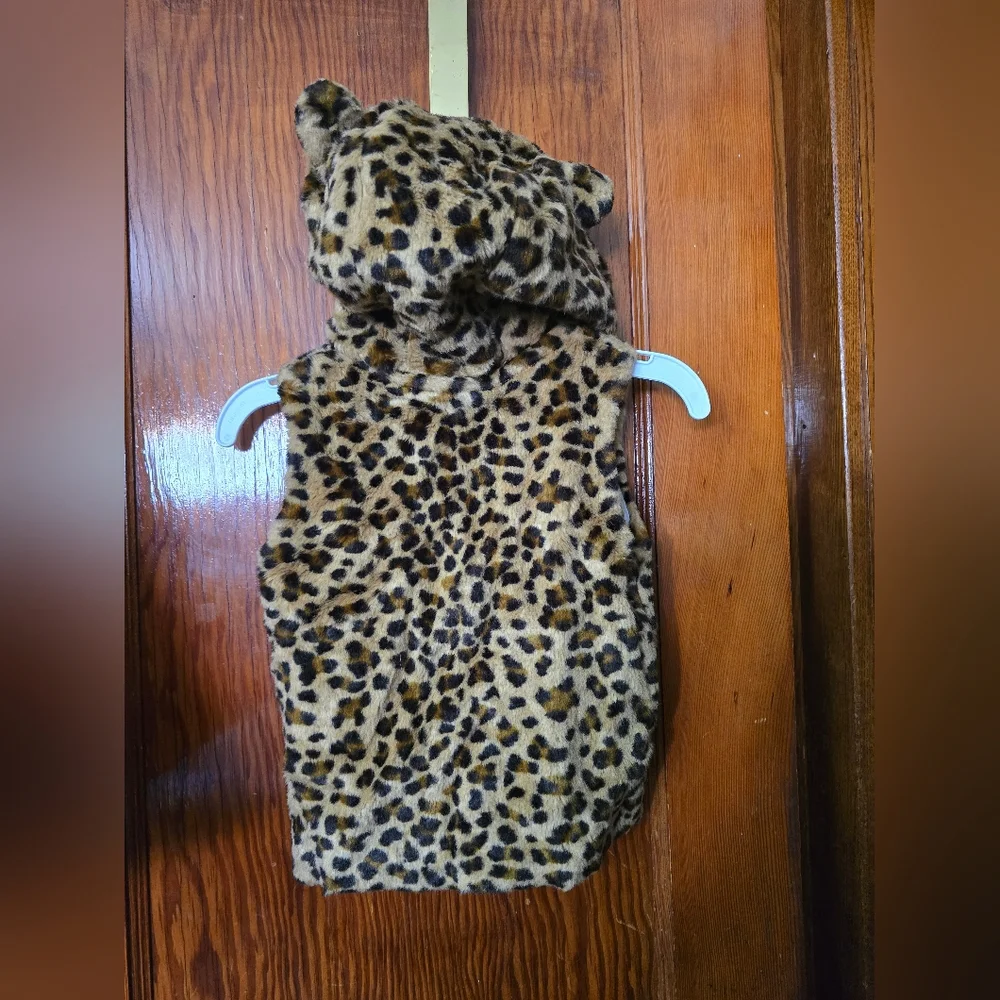 Carter’s Leopard Faux Fur Vest 5T
